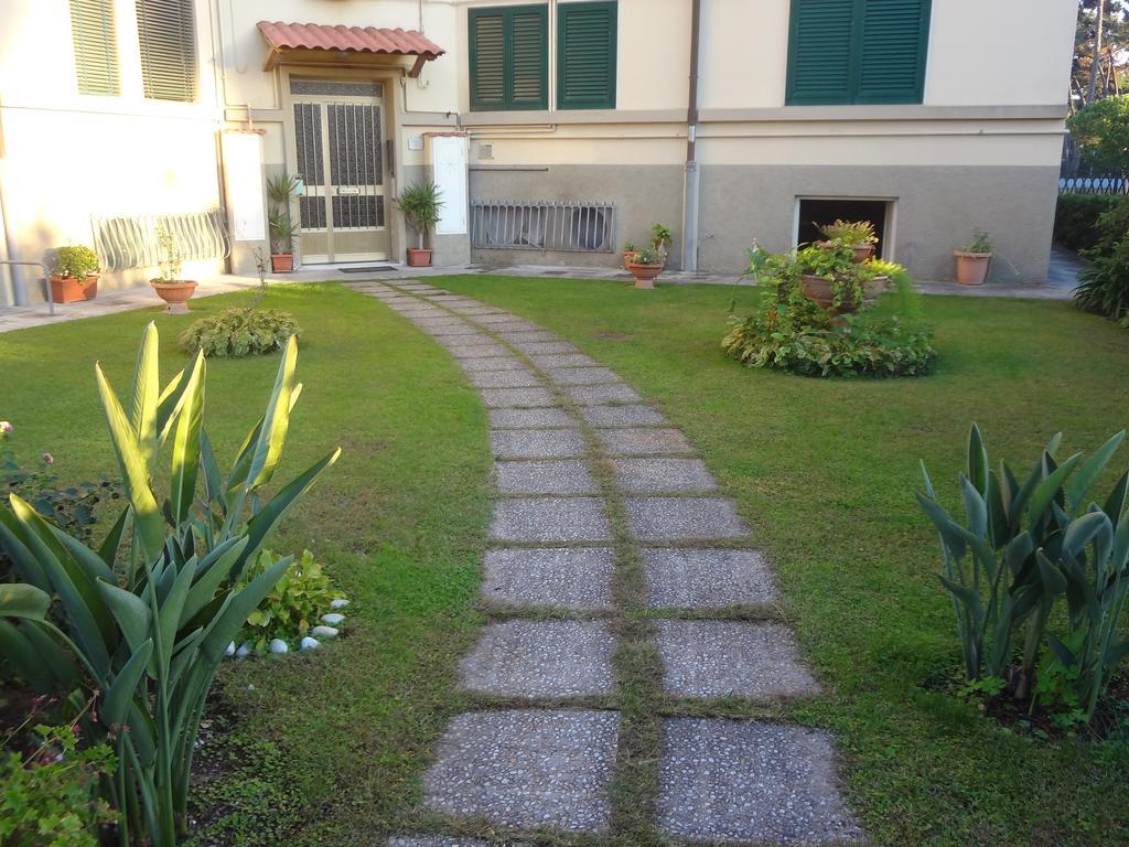 La Pineta Apartment Viareggio Exterior foto